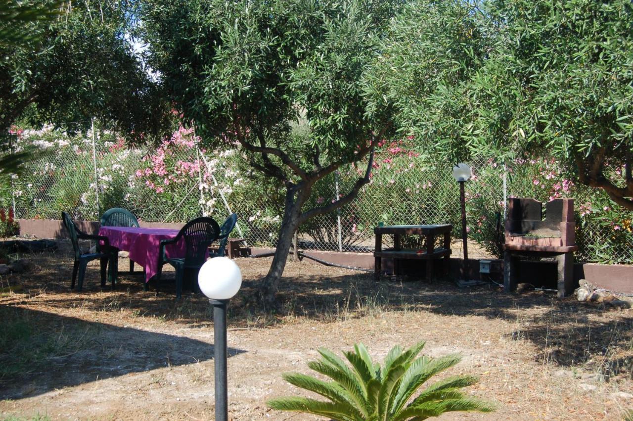 Villa Delle Torri Pula Eksteriør bilde